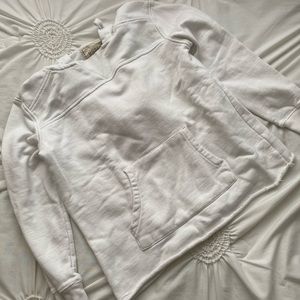 White Hoodie✨3 for $20✨